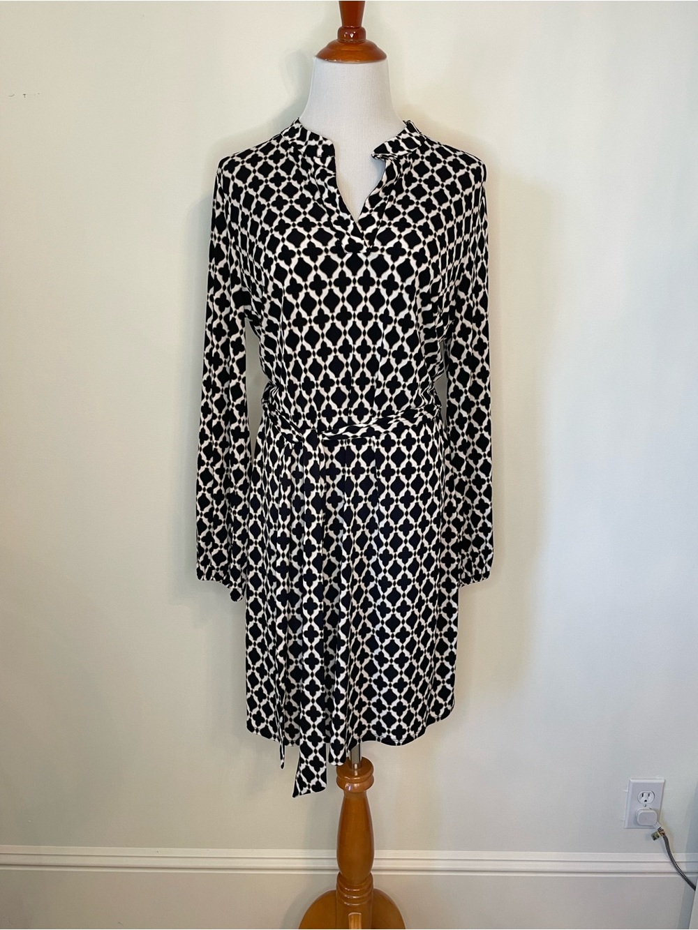 Laundry by Design Black and White Geometric Long-Sleeve Wrap Dress